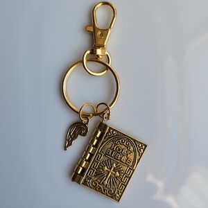 New Gold Tone Bible Keychain